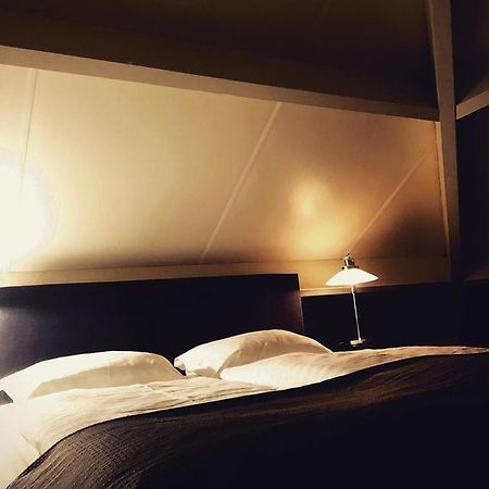 Bed And Breakfast De Biesbosch - In 'T Riet Дріммелен Екстер'єр фото